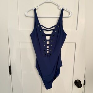 THE AMERICANA HOLE IN ONE SWIMSUIT IN MIDNIGHT